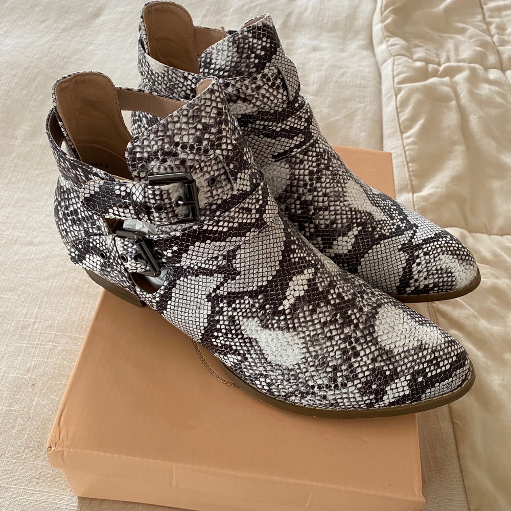 Ankle boots